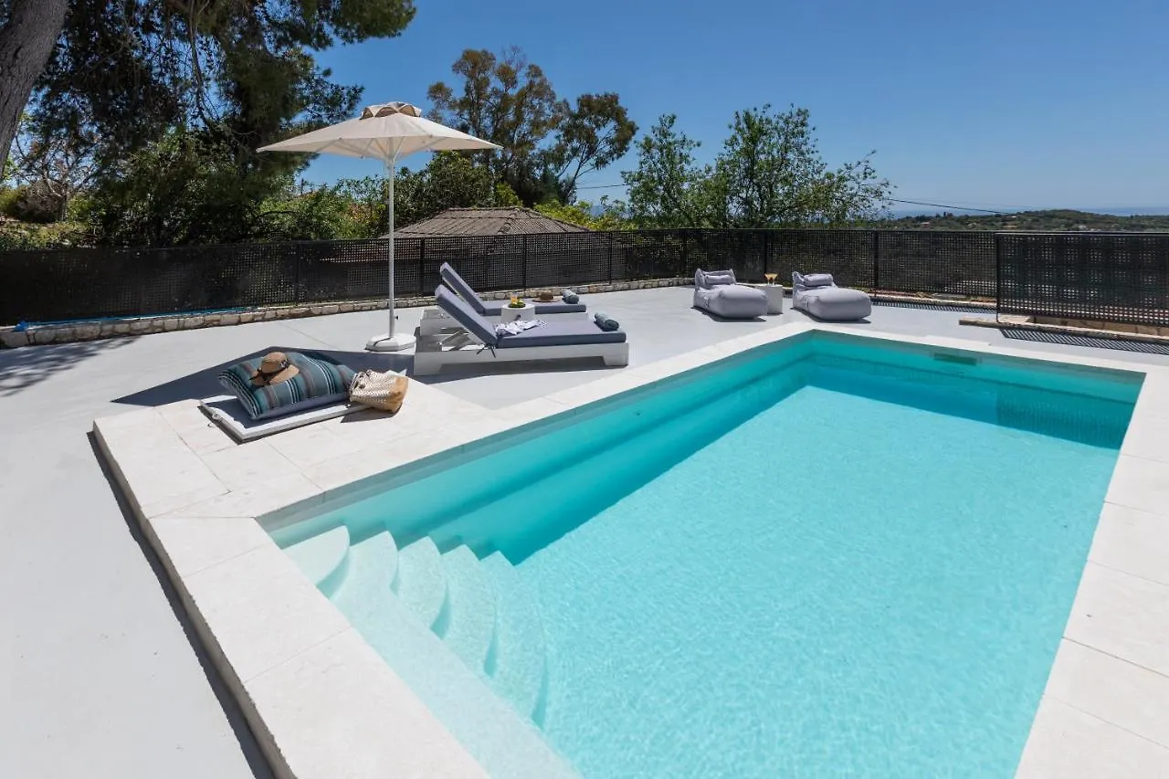 Erolidae Villas Atsoupades 4*,